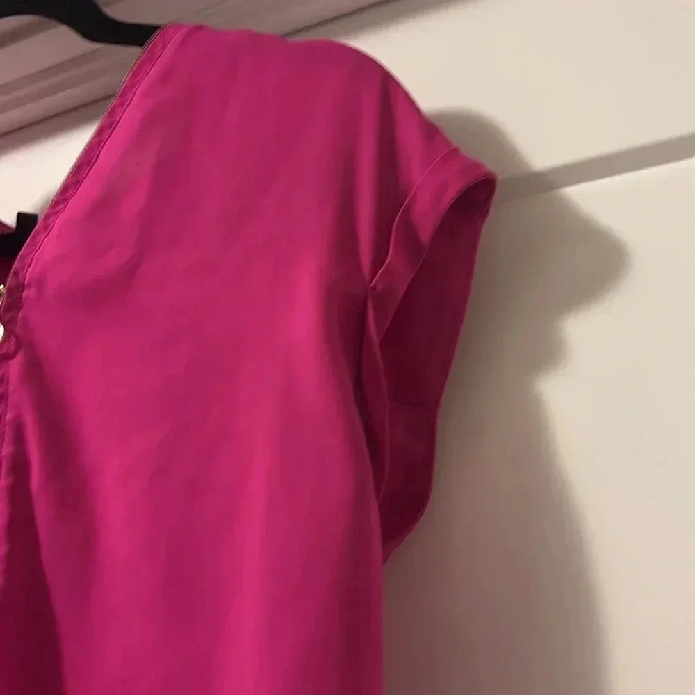 Dynamite Women's Pink Short Sleeve Zip Front Top Size S - Picture 4 of 5